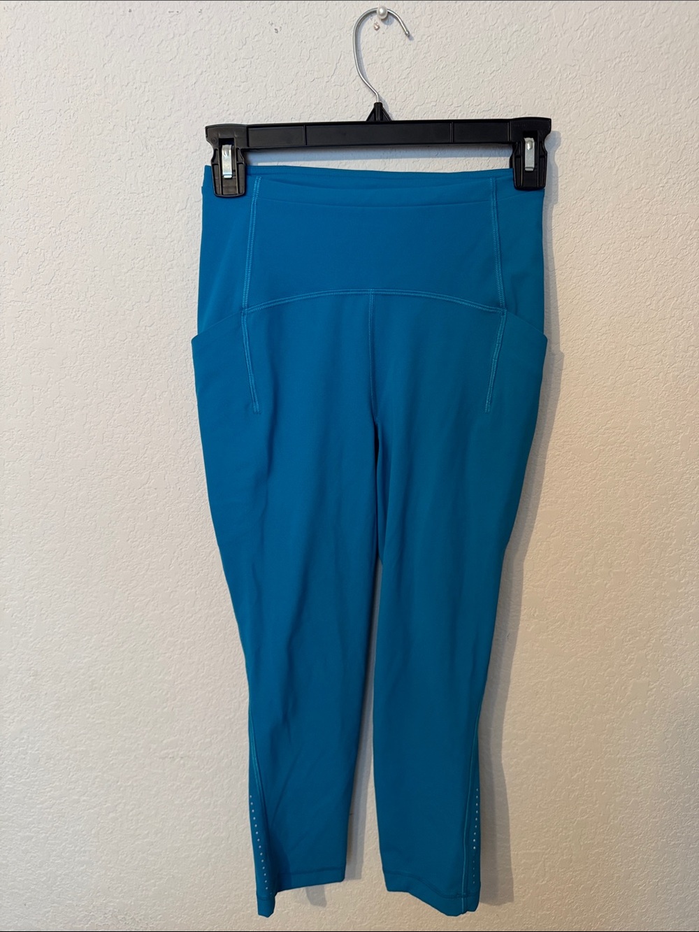 Lululemon Teal Athletic Leggings with Side Pockets size 4